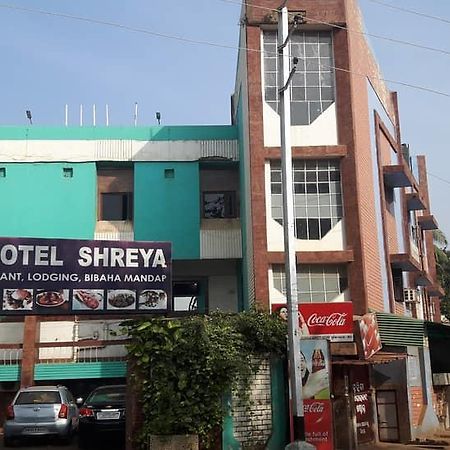 Hotel Shreya 부바네스 외부 사진