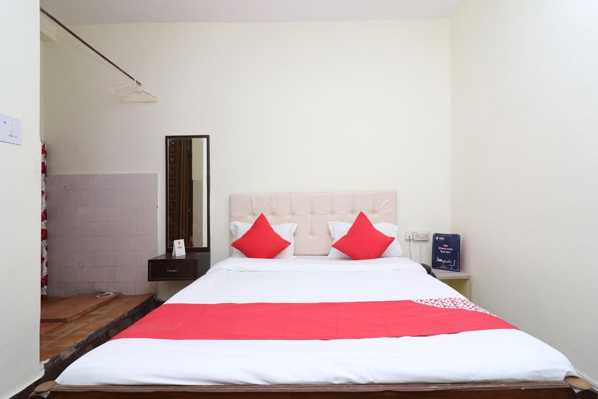 Hotel Shreya 부바네스 외부 사진